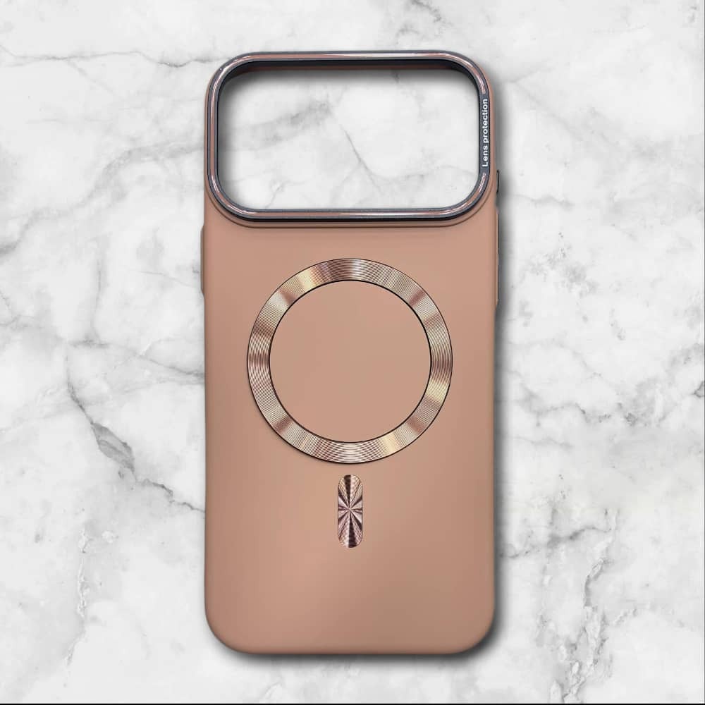  قاب ایفون iPhone17promax مگ‌سیف کربن با فریم فلزی لنز رنگ صحرایی – یونیک کیس 