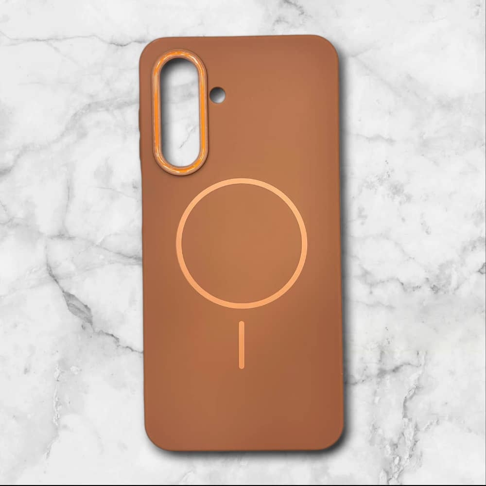  قاب سامسونگsamsunga17 طرح مگ‌سیف اندروید–داخل مخمل رنگ قهوه ای – یونیک کیس 